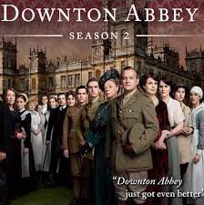 فيلم downton abbey بيستعرض قصة عائلة كراولي المشهورة، واللي كان لهم ممتلكات ضخمة في الريف الإنجليزي، وعلاقات متشابكة بين أفراد العائلة المالكة، خاصةً مع الملك جورج الخامس. Downton Abbey ØªØ­Ù…ÙŠÙ„