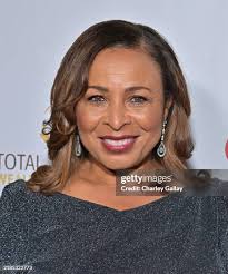 569 Suzanne Smith Photos & High Res Pictures