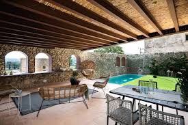 Desde las terrazas de sus casas podrá contemplar el. Las Casas Rurales En Venta Mas Bonitas Housfy
