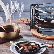 Detournement De Raclette On Utilise Les Poelons Pour Faire Cuire Un Delicieux Moelleux Au Chocolat A Photo And Video Alcoholic Drinks Instagram Photo