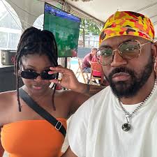 A year in love, surrounded by love. Thank you for the love and support so  far, many steps left🕊