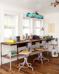 Home depot has a diy desk plan to build this modern desk that has a concrete top and wooden legs. 15 Diy Desk Plans For Your Home Office How To Make An Easy Desk