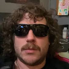 Gillian Carter (@xgilliancarterx)