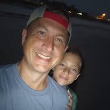 Theo Von sings the 7th inning stretch!