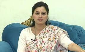Never miss another show from navneet rana. Mp Navneet Kaur Rana S Caste Certificate Fake Told To Pay Rs 2 Lakh