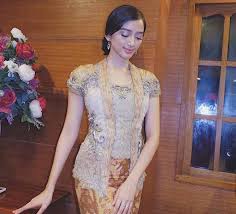 Jun 08, 2019 · kebaya lamaran hijab macammacam busana kebaya modern untuk lamaran kamu yang berhijab ini cantik banget lo. Tempat Jahit Kebaya Nusantara Di Jagakarsa Hub 082111981623 July 2021