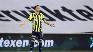 Fenerbahçe kulübü, galatasaray maçında var incelemesinin ardından iptal edilen gole tepki gösterdi. Fenerbahce Nin Serisini Galatasaray Sonlandirdi