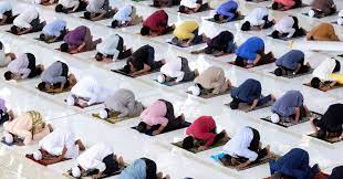 Shalat hajat merupakan salah satu sholat sunnah yang dilakukan ketika seseorang memiliki sebuah keinginan atau hajat. Perak Benarkan Solat Jumaat Di Surau