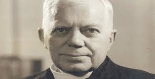 Basil Roberts's Instagram, Twitter & Facebook