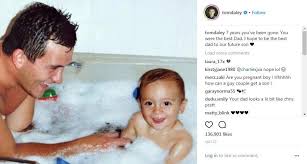 Sep 04, 2018 · tom daley and dustin lance black are the proud parents of a baby boy — one who is equally each of theirs. Tom Daley Tenderly Cradles Newborn Baby Robert On A Day Out With Husband Dustin Lance Black Hot Lifestyle News