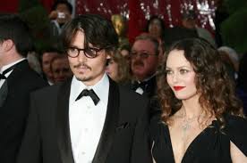 هل لديك المعلومات الكافية عن أهم وأشهر كتاب القصص القصيرة في الدول الغربية؟ قد تملك بالفعل بعض المعلومات عنهم، لكن من المؤكد أن بعد قراءتك لهذا الموضوع ستزيد معرفتك بنسبة كبيرة، حيث اخترنا لك أكثر الكتاب المؤثرين وفصلنا حياتهم، والأهم أننا تعرضنا. Ø¬ÙˆÙ†ÙŠ Ø¯ÙŠØ¨ Ø­Ù‚Ø§Ø¦Ù‚ Ù…Ø«ÙŠØ±Ø© Ù„Ù„Ø§Ù‡ØªÙ…Ø§Ù… Ø­Ù‚Ø§Ø¦Ù‚ Ù…Ù…ØªØ¹Ø© Ø¹Ù† Ø¬ÙˆÙ†ÙŠ Ø¯ÙŠØ¨ Ù†Ø­Ù† Ø£Ù†ÙØ³Ù†Ø§ ÙÙŠ Ø­Ø§Ù„Ø© ØµØ¯Ù…Ø©