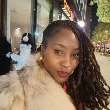 Hanging out with my Morehouse brother... The Legend Edwin Moses '78. For  the 1st time in my Morehouse journey, I am willing to support a Morehouse  leader. Welcome... President Elect DR. BOWMAN.