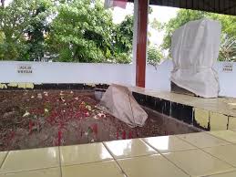 Di guci terdapat 10 air terjun. Wisata Religi Ke Makam Prabu Brawijaya V Raja Terakhir Majapahit Perlu Piknik