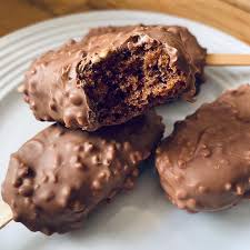 Annelaure Food Sur Instagram Moelleux Au Chocolat Coque Chocolat Au Lait Noisettes On Aurait Pu Realiser Cette Recette En Utilisant Des Moules A In 2020
