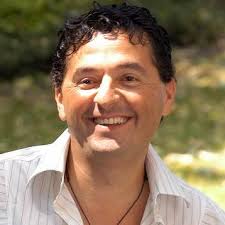 Teo mammucari (roma, 12 august 1964) is an italian television presenter, actor and singer. Teo Mammucari Fansclub Home Facebook