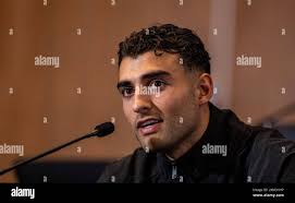 Londoneer hi-res stock photography and images