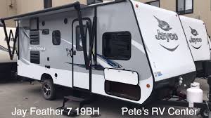 A bunkhouse travel trailer or bunkhouse rv refers to a specific type of floor plan that has a room with two or more bunk beds. Best Bunkhouse Travel Trailer Under 26 Ft Team Camping