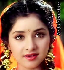 Divya Bharti 📷🌺🌺 P=h=o=t=o 🖤🥀