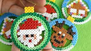 24 nov boule de noël crochet et perles. Diy Boules Pere Noel Et Son Renne Rudolph En Perles Hama Youtube