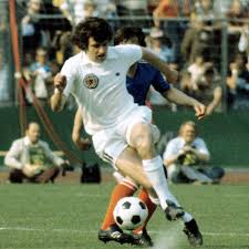 Peter patrick lorimer is a scottish former footballer, best known for his time with leeds united and scotland during the late 1960s and early 1970s. Tofrghzh2jkidm