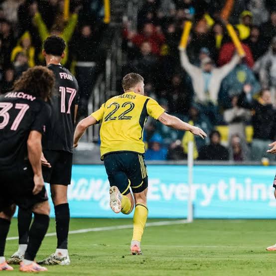 Messi marca, mas Inter Miami perde para o Nashville e 'adia' classifica&ccedil;&atilde;o na MLS | R&aacute;dio Itatiaia