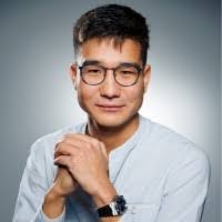 Bernard Kahn's Instagram, Twitter & Facebook