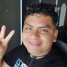 Jimson Cisneros Prado, graduado de nuestra maestría, sustentó su tesis  titulada "Análisis de los determinantes del Spread bid-ask e influencia en  la medición del riesgo de mercado de cartera de acciones: Aplicación