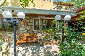 Located in vama veche, 700 metres from the sandy beach, vila maya offers rooms with balconies, free wifi and private parking on site. Casa Nikita Vama Veche View Deal Guest Reviews