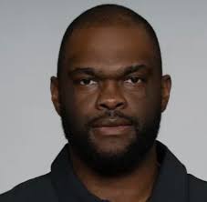 Turns out Gamecocks also look really good in purple and black! The @ravens  take