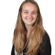 Amanda Cribbs's Instagram, Twitter & Facebook