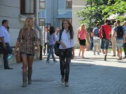 Check spelling or type a new query. Liceenii De La Colegiul Mihai Viteazul Sunt In Pas Cu Moda Adevarul Ro