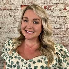 Stacey Shelton's Instagram, Twitter & Facebook