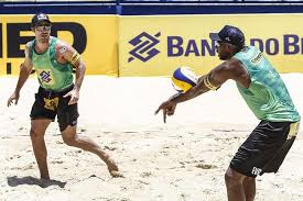 O vôlei de praia apareceu pela primeira vez no início da década de 1920, nas areias de santa monica, califórnia. Hora Do Masculino No Circuito Brasileiro De Volei De Praia Web Volei