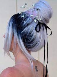 See Here The Beautiful And Modern Ideas Of Top Knot Bun And Updos To Enhance The Beauty Of Your Of Your Hairstyles You Hair Dye Colors Hair Styles Hair Looks
