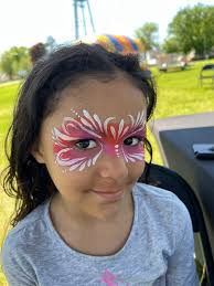 Interested in face painting for an upcoming birthday party or gathering?  🎨🖌️Dates are filling fast!