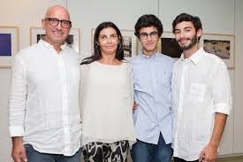 É no campo do direito que inicia o seu percurso. Caras Daniel Proenca De Carvalho Orgulhoso Do Filho Mais Velho