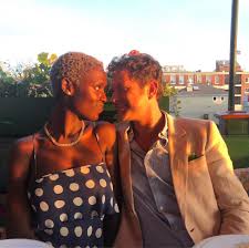 But let's back up a bit first and review their relationship history before we detail their exciting pregnancy. Mega Gespannt Joshua Jackson Fiebert Geburt Entgegen Promiflash De