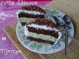 Petits Gateaux Cacaotes Au The Matcha La Cuisine De Quat Sous Matcha Petit Gateau Individuel Gateau Individuel