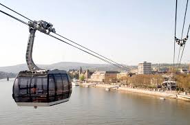 Highest transportation capacity per hour for an aerial cable car in germany. Rhein Seilbahn In Koblenz Am Stahlernen Faden Gesellschaft Faz