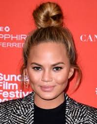 Go high and messy, low and teased, or throw in a braid at the base! High Bun Instructions For The Hip Updo