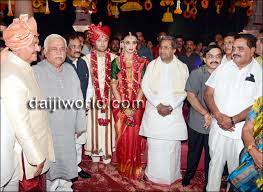 Find the latest news headlines from india & around the world. Cm Siddaramaiah Arrives In City For Wedding Of Dr B R Shetty S Son Daijiworld Com