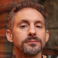 Alan Statham's Instagram, Twitter & Facebook