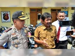 Yang menjadi saksi pelapor adalah polhut tnkj yang melakukan pemeriksaan. Perhutani Apresiasi Polres Blora Yang Berhasil Tangkap Pelaku Penusukan Petugas Polhut Beritabojonegoro Com
