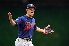 The way he was mowing through the white sox lineup, nothing in the world might have gotten Grading The 2020 Twins Jose Berrios Dropped To 2 In The Rotation But Still Pitched A Decent Season Twinkie Town