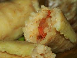 Resep arem arem ayam wortel kentang. Arem Arem Jajanan Pasar Penawar Lapar Di Pagi Hari Indonesia Kaya