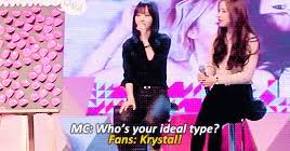 Hani o krystal (f(x)) y vio como moonbyul escogió a krystal e incluso como . Moomoos Co Inc Mc What Is It That Makes You Like Her Krystal