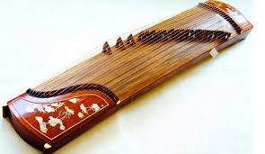 Alat musik merupakan suatu instrumen yang dibuat atau dimodifikasi untuk tujuan menghasilkan musik. 19 Alat Musik Petik Tradisional Dari Indonesia Dan Asalnya Mantabz