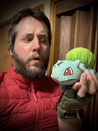 Ostin tän punasen liivin ihan vaan sen takia, että voisin tehä halvan Barry  Burton -cosplayn. : r/residentevil