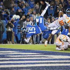 Stephen johnson leaps into kentucky wildcats football lore. College Football 2017 Stephen Johnson Leaps Into Kentucky Wildcats Lore A Sea Of Blue