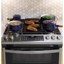 If you have an oven with a steam cleaning setting, you can pour the water directly into the bottom of your oven. Ge 30 In 6 7 Cu Ft Slide In Double Oven Gas Range With Steam Cleaning Oven In Stainless Steel Jgss86spss The Home Depot In 2021 Gas Range Double Oven Kitchen Appliances Oven Double Oven
